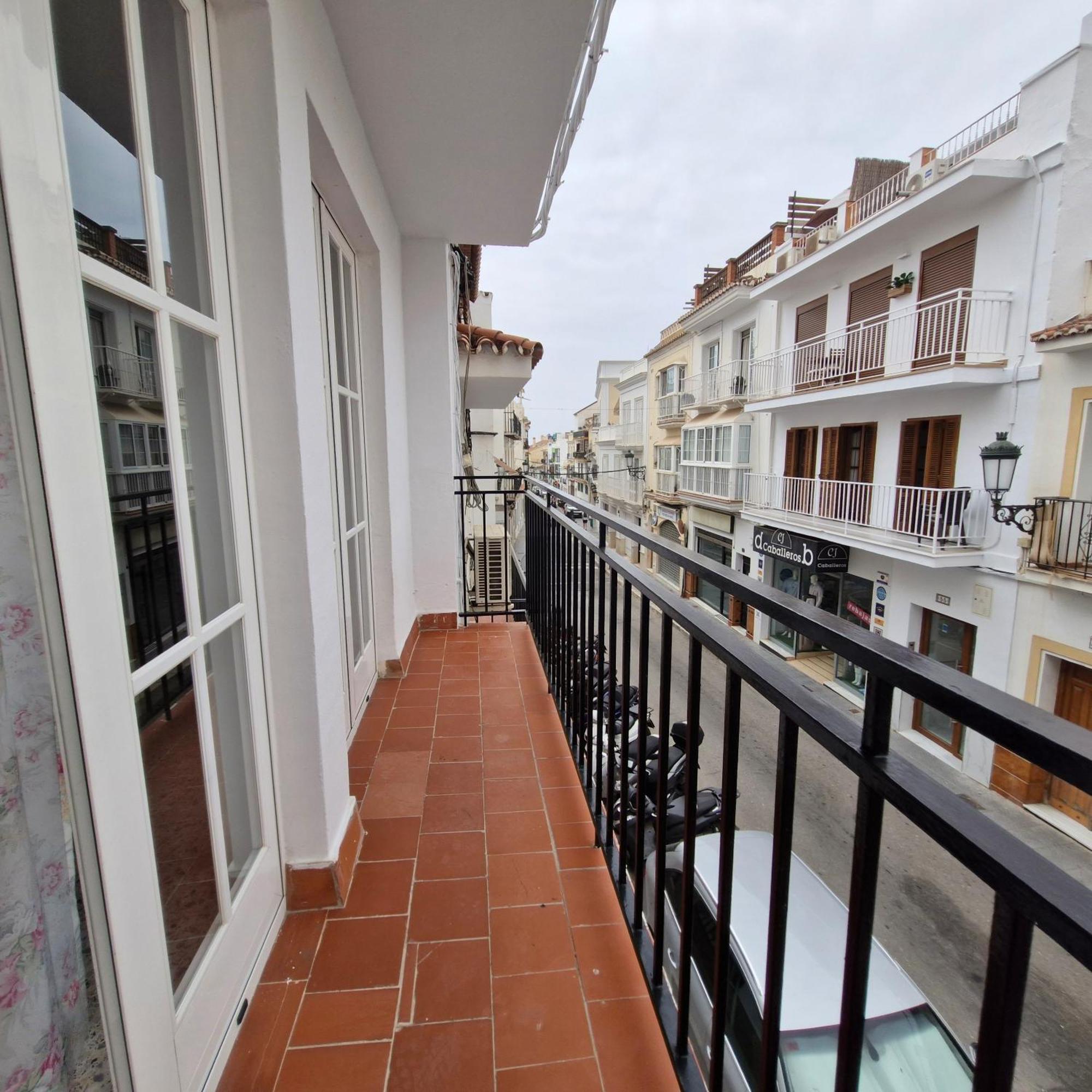 Apartamentos Nerja 2 ภายนอก รูปภาพ